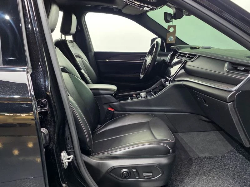 Jeep Cherokee L 3.6 Overland| 295к.с.| ВКЛ.ТЕХНОТЕСТ, снимка 11 - Автомобили и джипове - 55429205