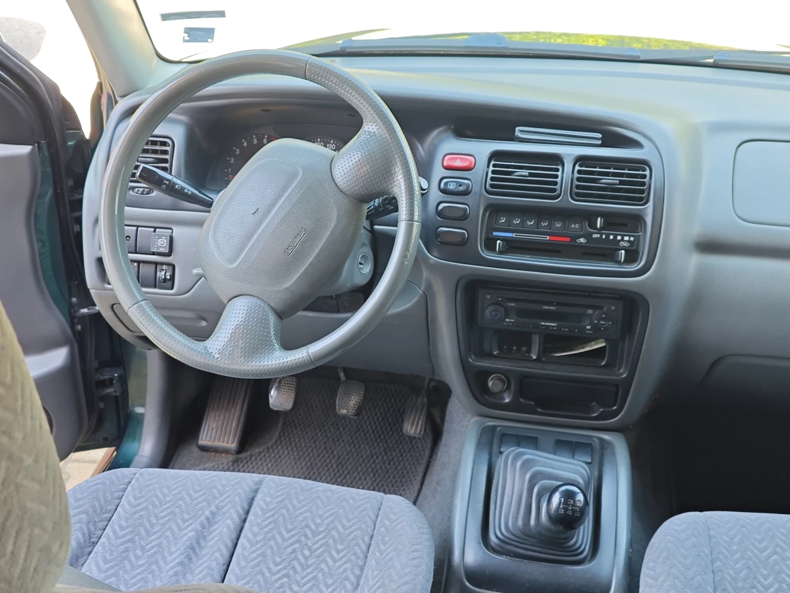 Suzuki Grand vitara 2.5i КЛИМАТИК ВЕРИГА ГАЗ 4X4 ОБСЛУЖЕН - изображение 9