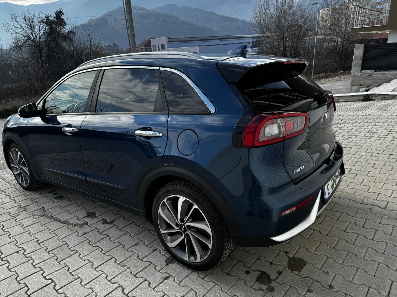 Kia Niro 1.6 Hybrid - изображение 6