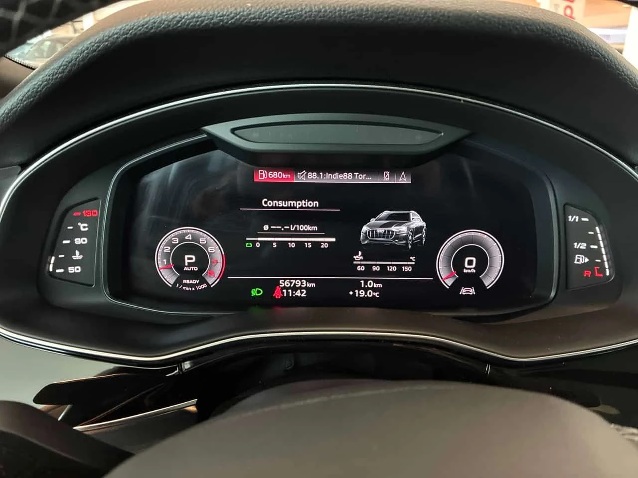 Audi Q8 * Progressiv * 360КАМЕРИ* ПАНОРАМА* ОБДУХВАНЕ*  - изображение 8