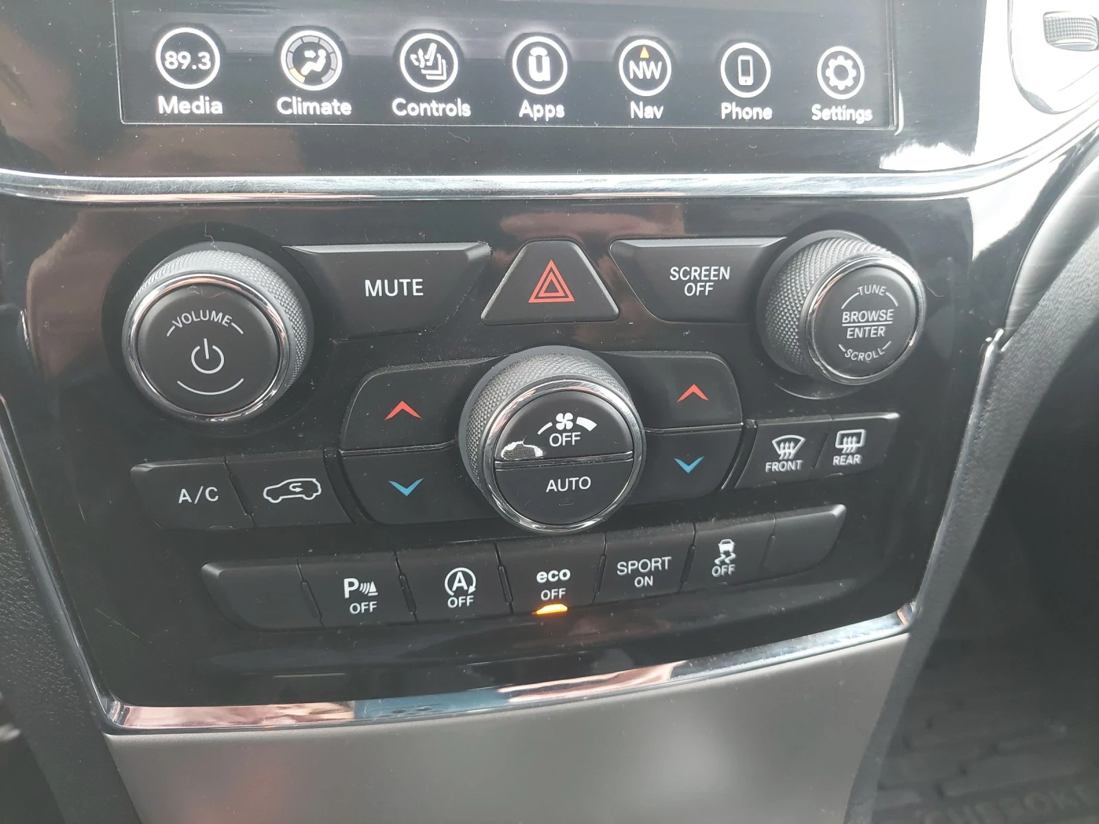 Jeep Grand cherokee, снимка 16 - Автомобили и джипове - 53941832