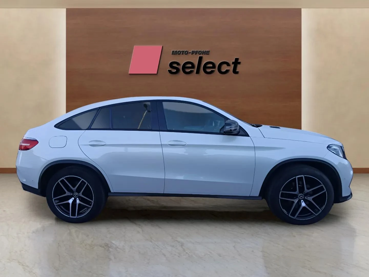 Mercedes-Benz GLE 3.0, снимка 4 - Автомобили и джипове - 54647821