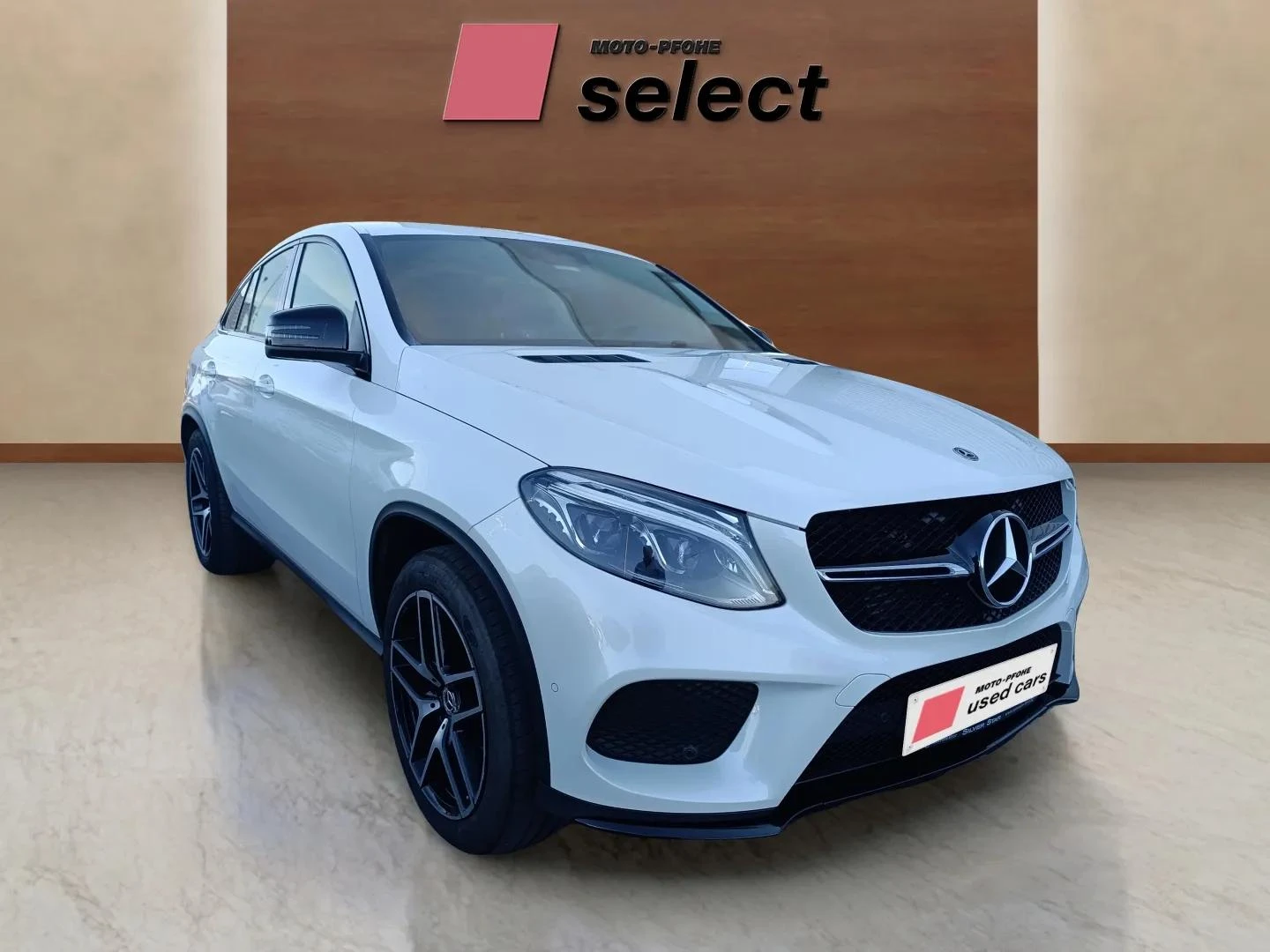 Mercedes-Benz GLE 3.0, снимка 3 - Автомобили и джипове - 54647821