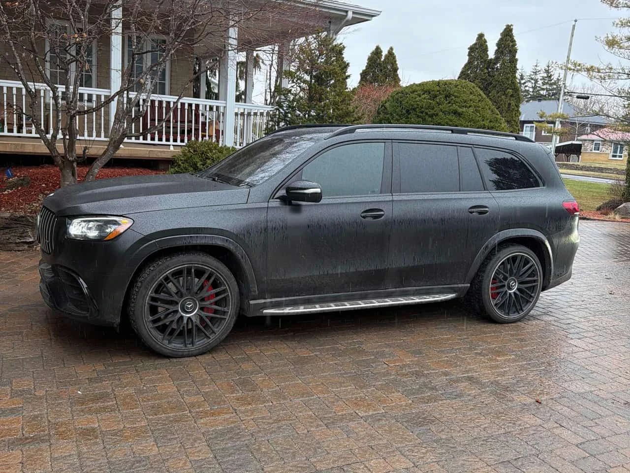 Mercedes-Benz GLS 63 AMG ДИСТРОНИК * 360 * BURMESTER * PANO * ОБДУХВАНЕ, снимка 2 - Автомобили и джипове - 55015364