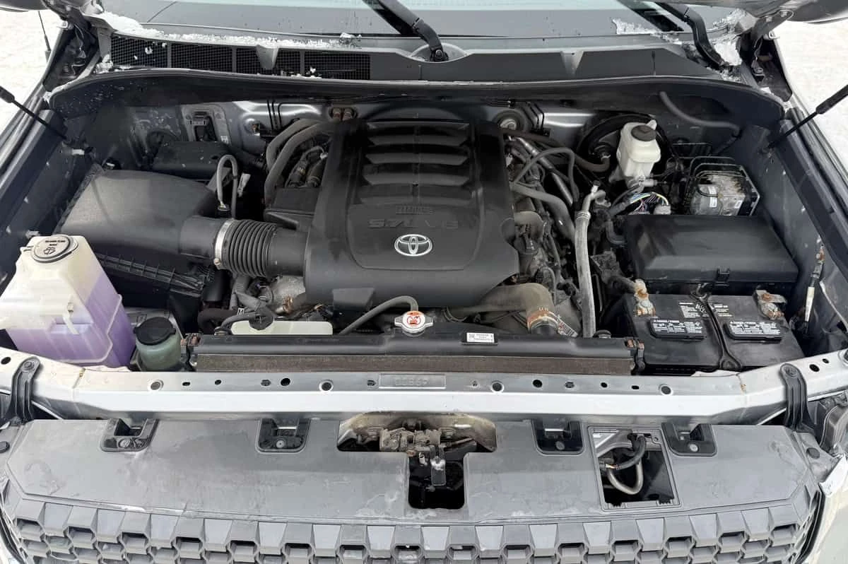 Toyota Tundra * 4x4 Double Cab SR5 Plus 5.7L * , снимка 11 - Автомобили и джипове - 55048195