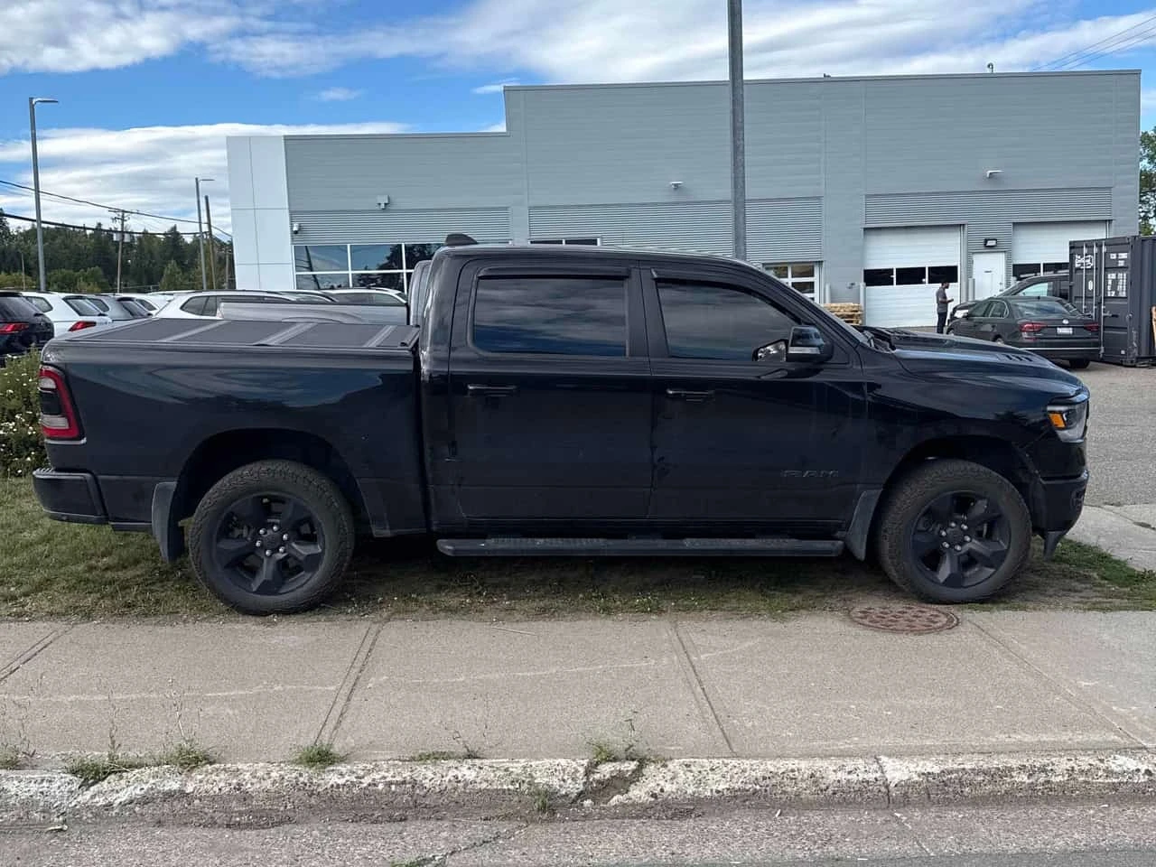 Dodge RAM 1500  Sport / CARFAX / АВТОКРЕДИТ , снимка 3 - Автомобили и джипове - 55735050