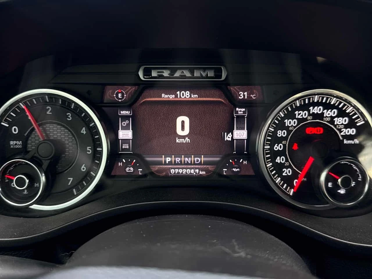Dodge RAM 1500  Sport / CARFAX / АВТОКРЕДИТ , снимка 8 - Автомобили и джипове - 55735050