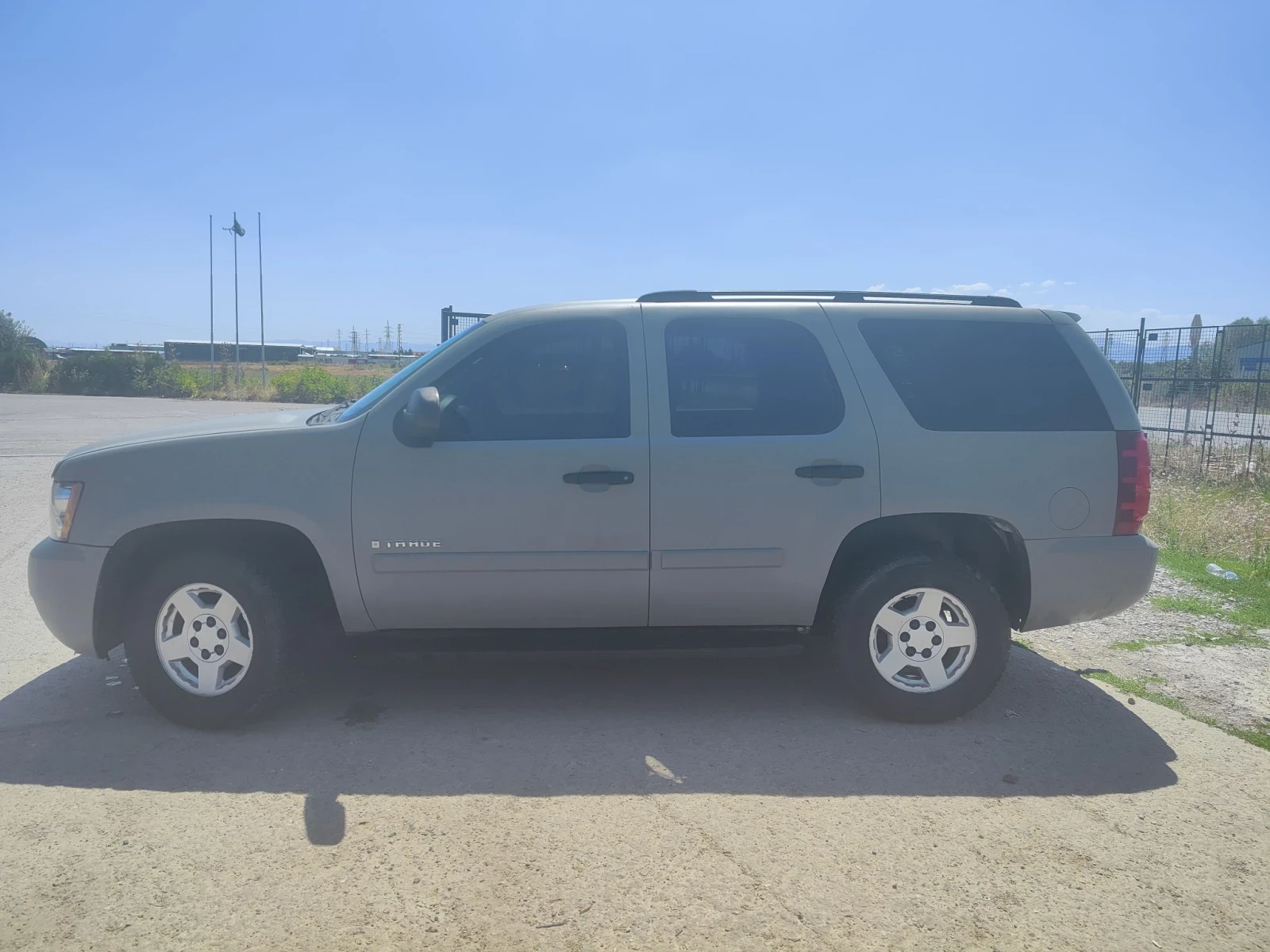 Chevrolet Tahoe 5.3 ГАЗ / Бартер, снимка 4 - Автомобили и джипове - 56613801