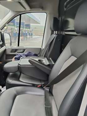 VW Crafter, снимка 11 - Бусове и автобуси - 53650340