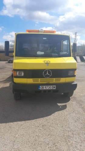 Mercedes-Benz 711, снимка 11