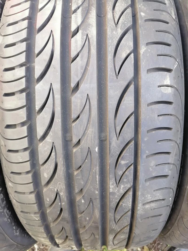 Гуми Летни 245/40R19, снимка 5 - Гуми и джанти - 32080805