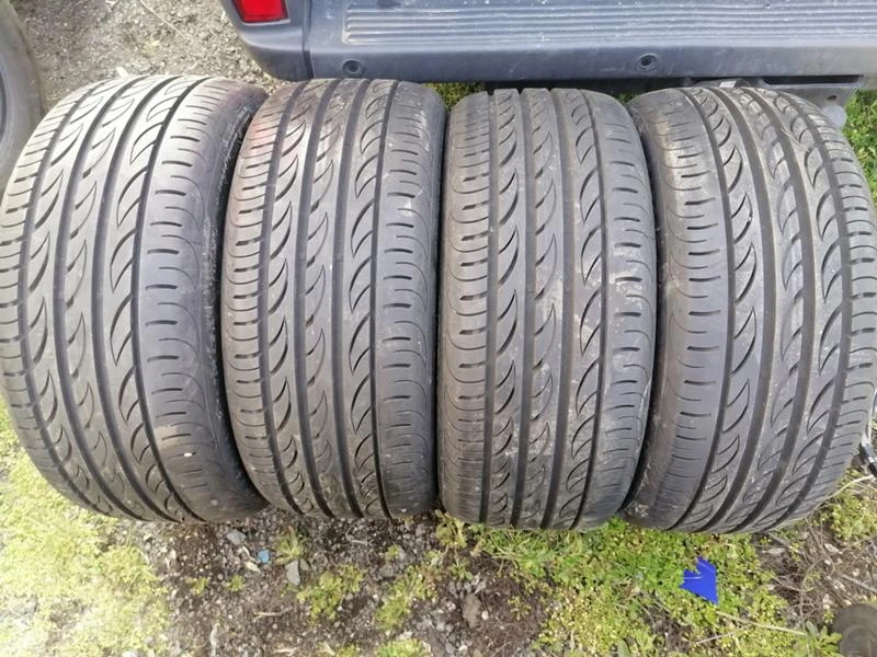 Гуми Летни 245/40R19, снимка 1 - Гуми и джанти - 32080805