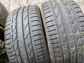 Гуми Летни 235/40R19, снимка 1 - Гуми и джанти - 41351813