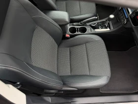 Toyota Corolla 65000км* 1.6I* 132kc* АВТОМАТИК* СЕРВИЗНА ИСТОРИЯ, снимка 12