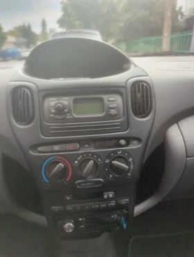 Toyota Yaris verso, снимка 15