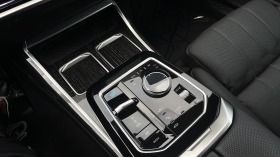 BMW i7 M60 xDrive = Executive Lounge= Individual Гаранция, снимка 6