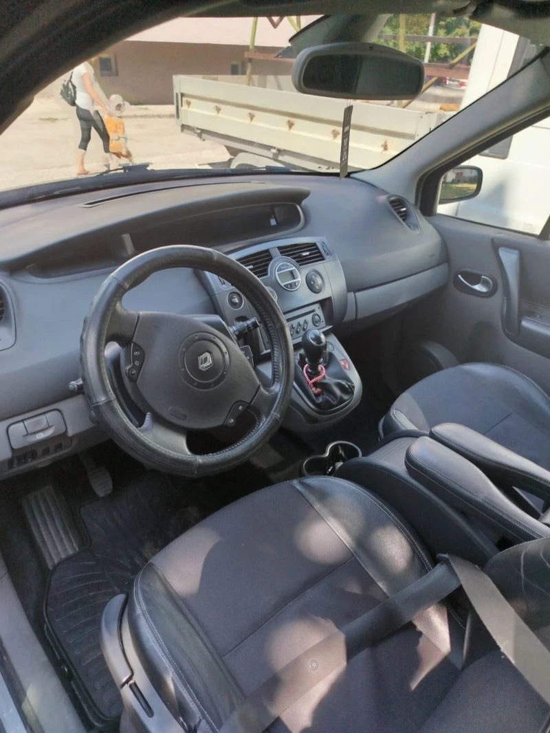 Renault Grand scenic 1.9 dci, снимка 1 - Автомобили и джипове - 48589467