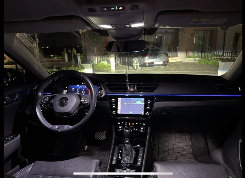 Skoda Superb LAURIN&KLEMENT, снимка 11 - Автомобили и джипове - 52299796