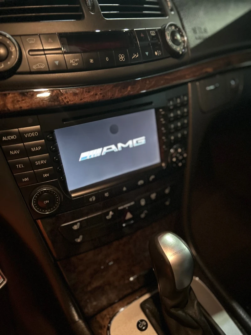 Mercedes-Benz E 500, снимка 9 - Автомобили и джипове - 51948505