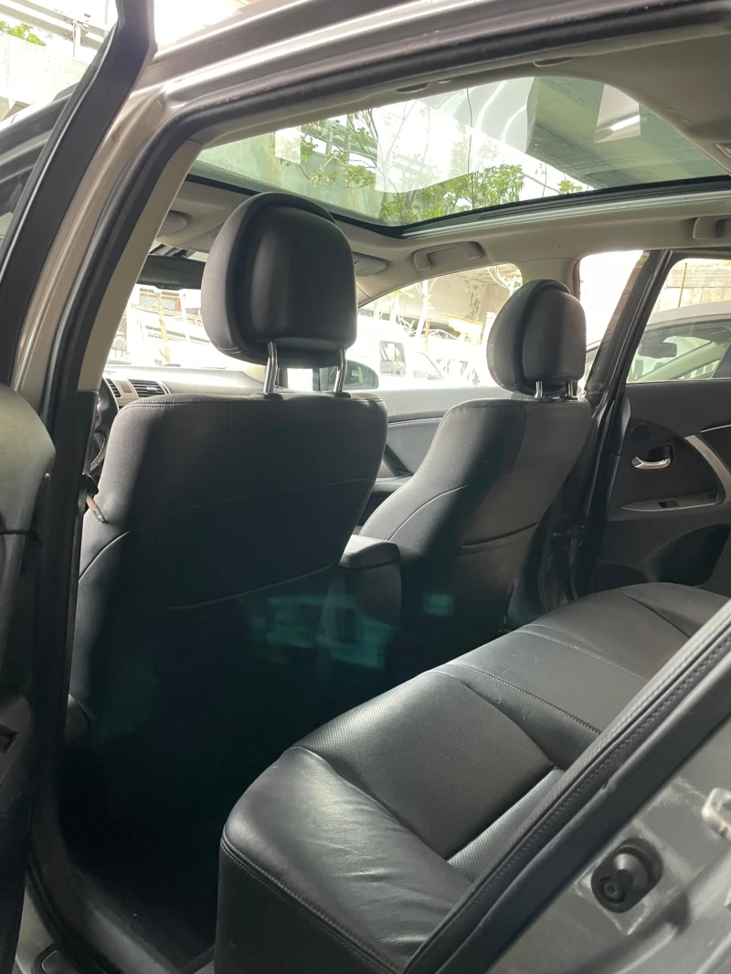 Toyota Avensis ПАНОРАМА* * * JBL* * * КОЖА* * * ЕЛ.СЕД.ПАМЕТ, снимка 14 - Автомобили и джипове - 51968258