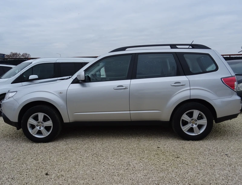 Subaru Forester 2.0 X bi-fuel, снимка 2 - Автомобили и джипове - 52773608