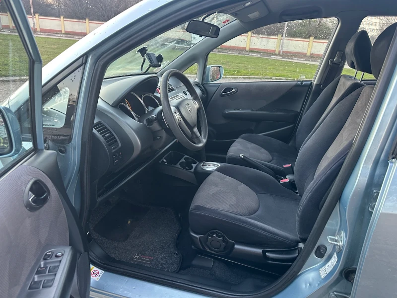 Honda Jazz 1.4-FACE-7-Speed-AUTOMAT-ЮЖНА-ФРАНЦИЯ-БЕЗ-РЪЖДА!, снимка 9 - Автомобили и джипове - 52806343