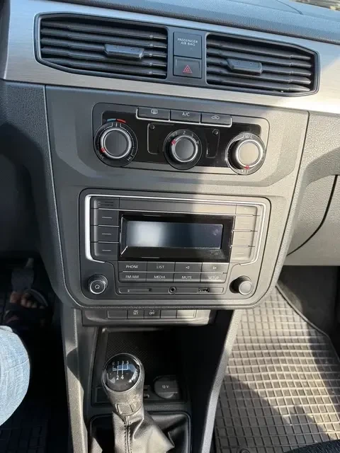 VW Caddy Maxi 2, O TDI 102 k.c - 7 места - изображение 10