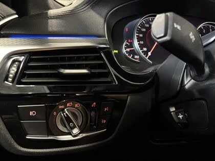 BMW 540 MPACK* КАМЕРА* ПАНОРАМА* ПОДГРЕВ* ПЕРА, снимка 17 - Автомобили и джипове - 54324019