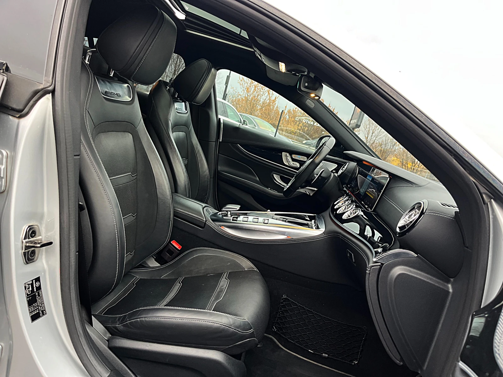 Mercedes-Benz AMG GT 6.3AMG OPTIK-HEAD UP-DISTRONIK-BURMESTER-369KAMERI | Mobile.bg — изображение 12