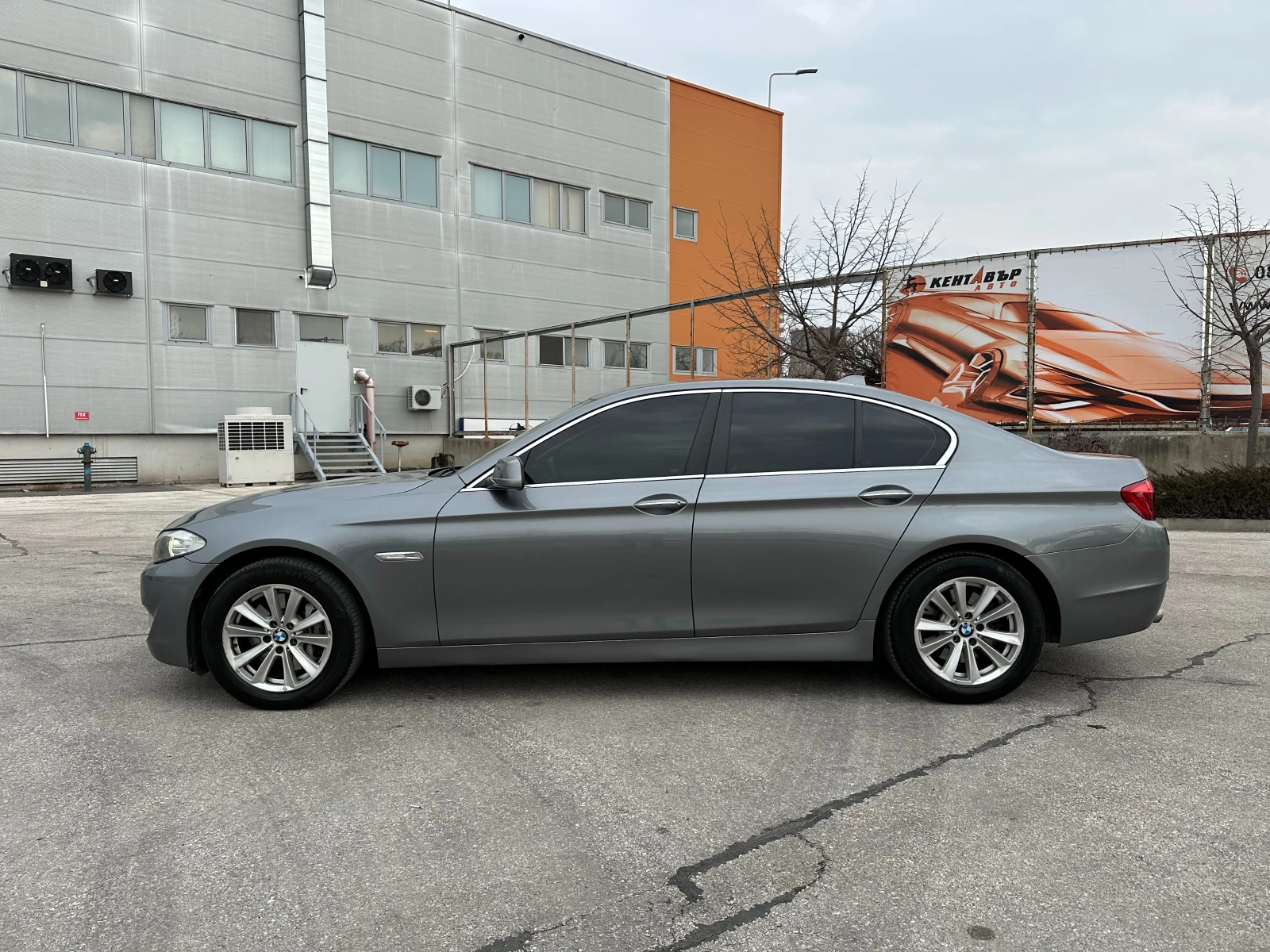 BMW 525 XDrive 2.0d 218 к.с. - изображение 2