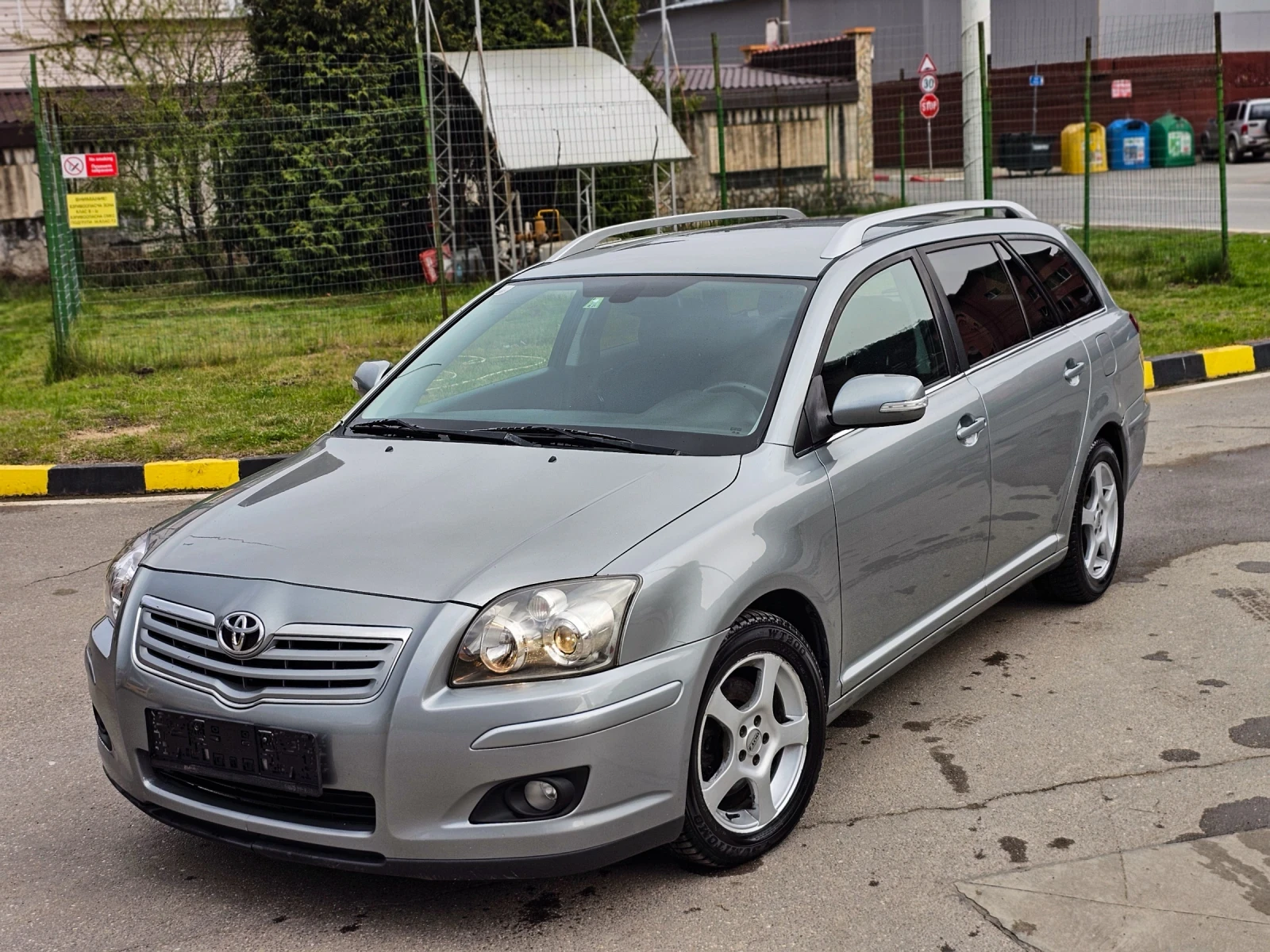 Toyota Avensis 2.0 D-4D 126hp Нави * Фейс | Mobile.bg — изображение 1
