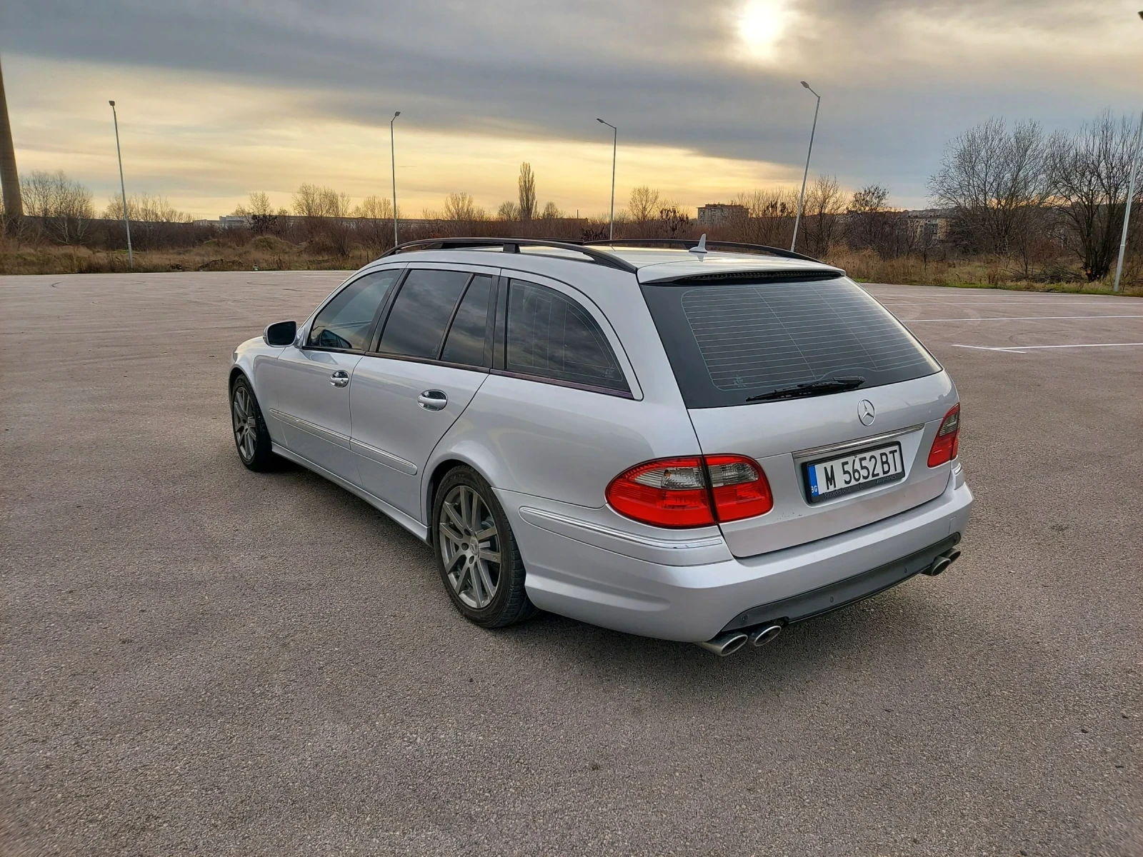 Mercedes-Benz E 320  - изображение 3