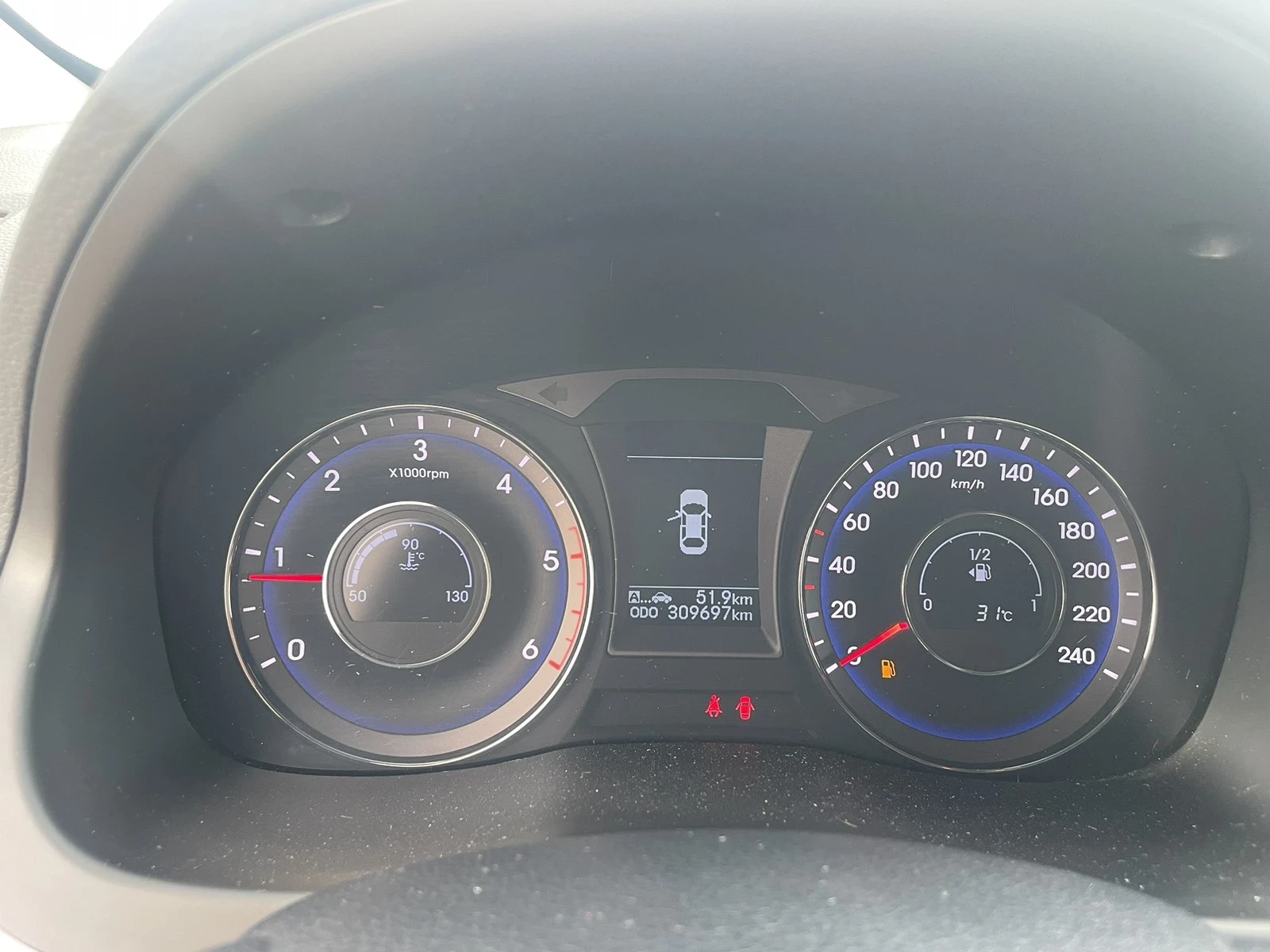 Hyundai I40 1.7 - изображение 7