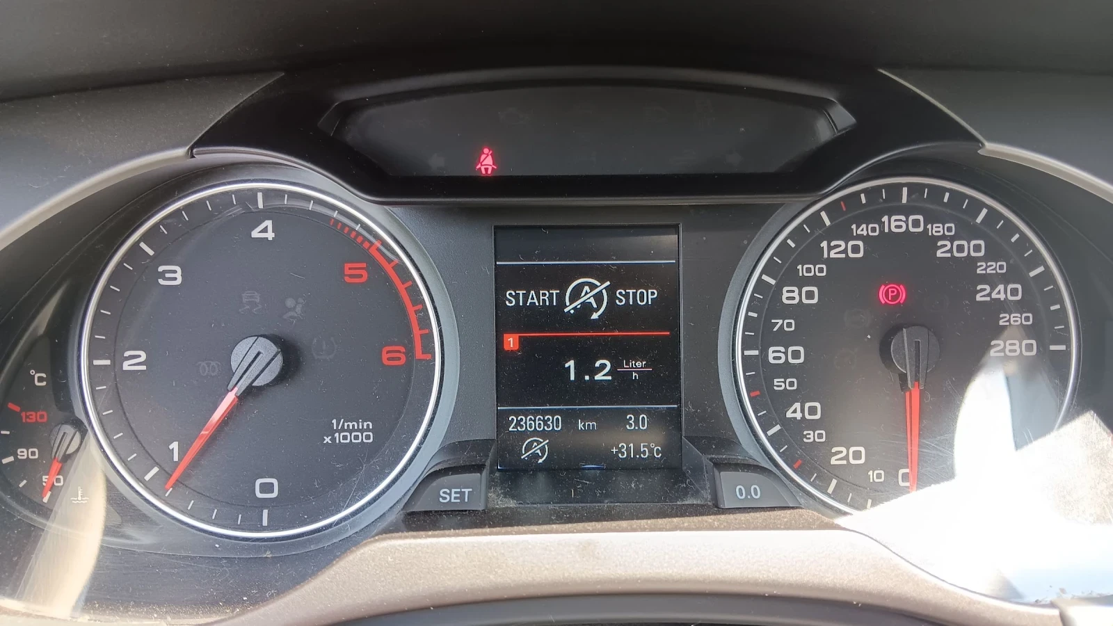 Audi A4 B8 - изображение 6