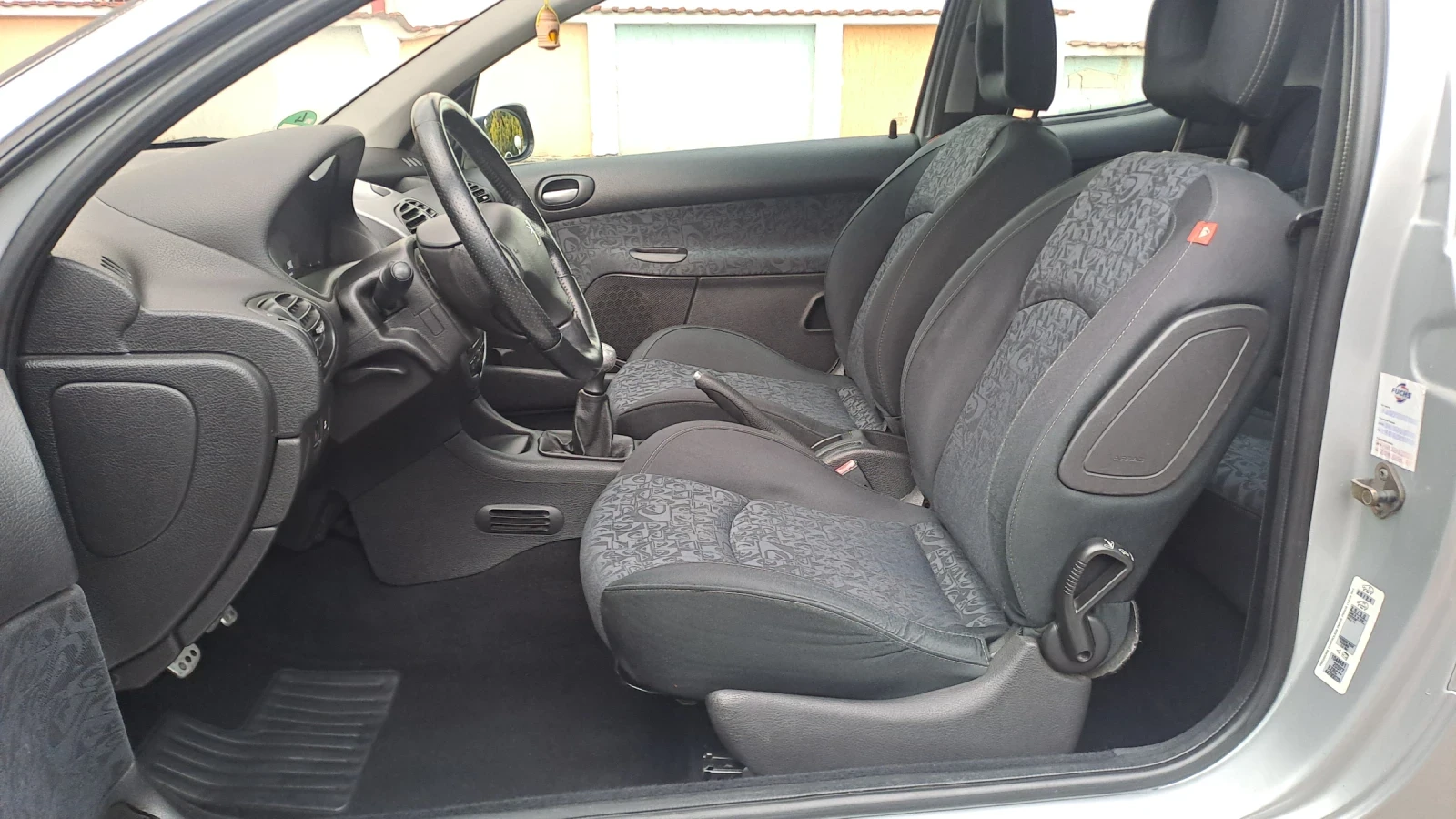 Peugeot 206 (1.6 109кс.) SR.SPORT!, снимка 11 - Автомобили и джипове - 54091951