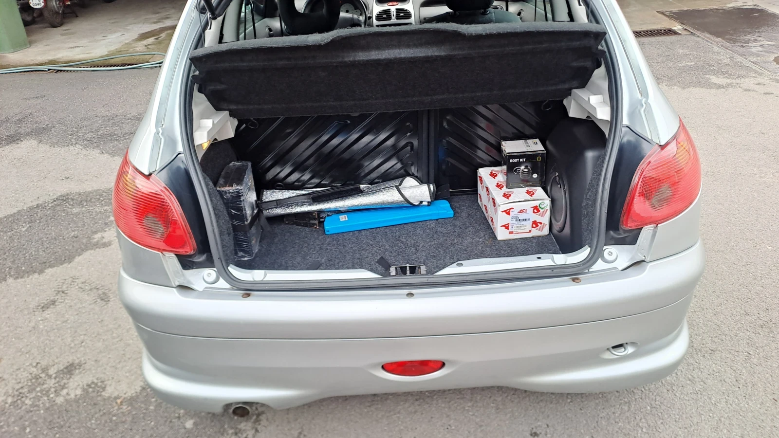 Peugeot 206 (1.6 109кс.) SR.SPORT!, снимка 15 - Автомобили и джипове - 54091951