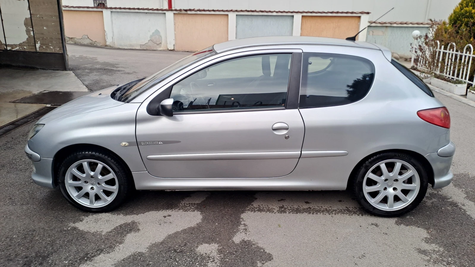 Peugeot 206 (1.6 109кс.) SR.SPORT!, снимка 7 - Автомобили и джипове - 54091951