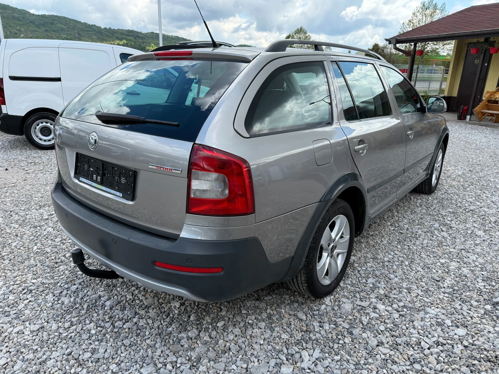 Skoda Octavia 2.0TDI 140кс SCOUT  ! ! КЛИМАТРОНИК, снимка 5 - Автомобили и джипове - 54424739