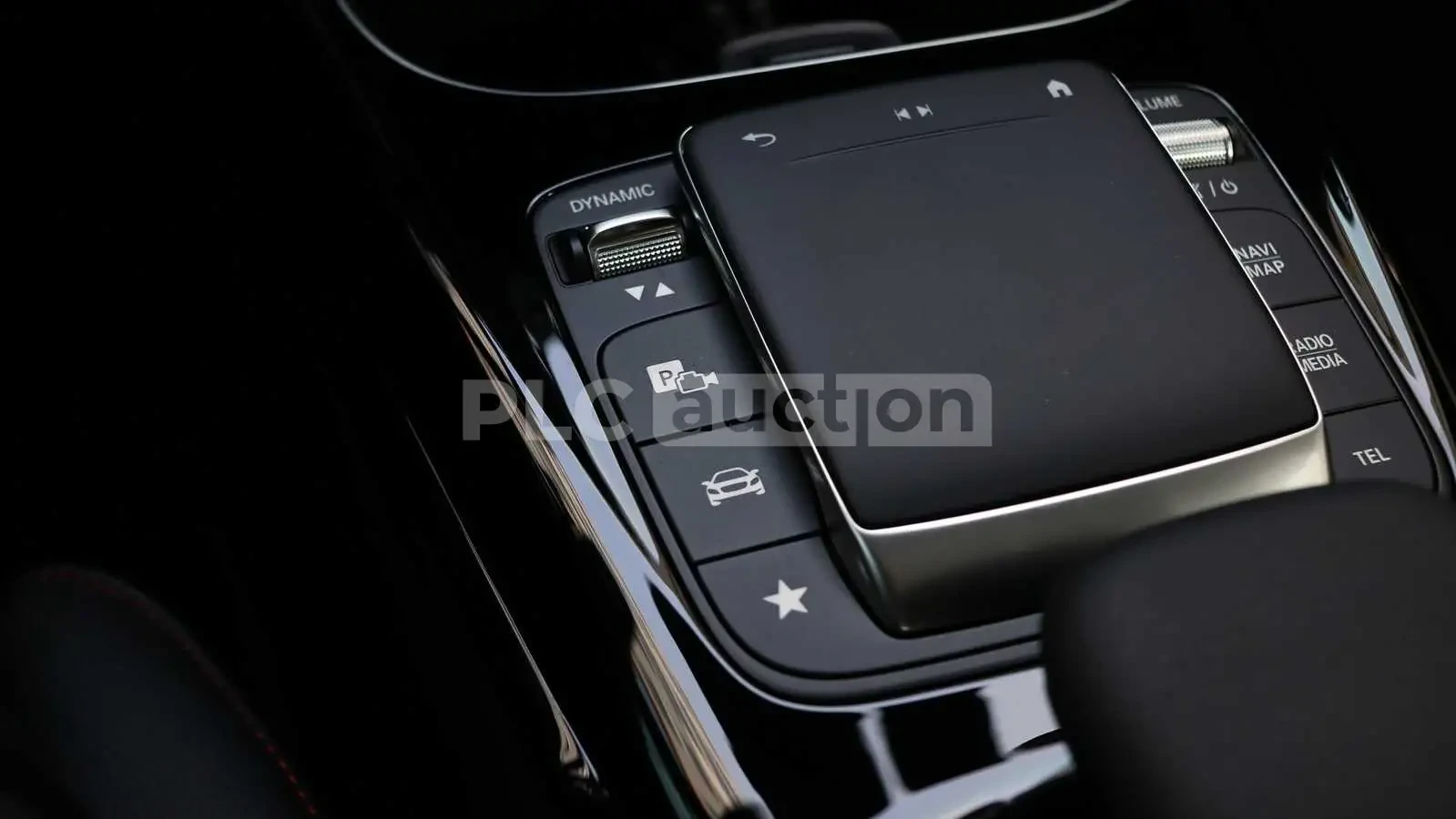 Mercedes-Benz A 35 AMG| CAM| ПАМЕТ| ПОДГРЕВ| вкл.ТЕХНОТЕСТ, снимка 12 - Автомобили и джипове - 54595198