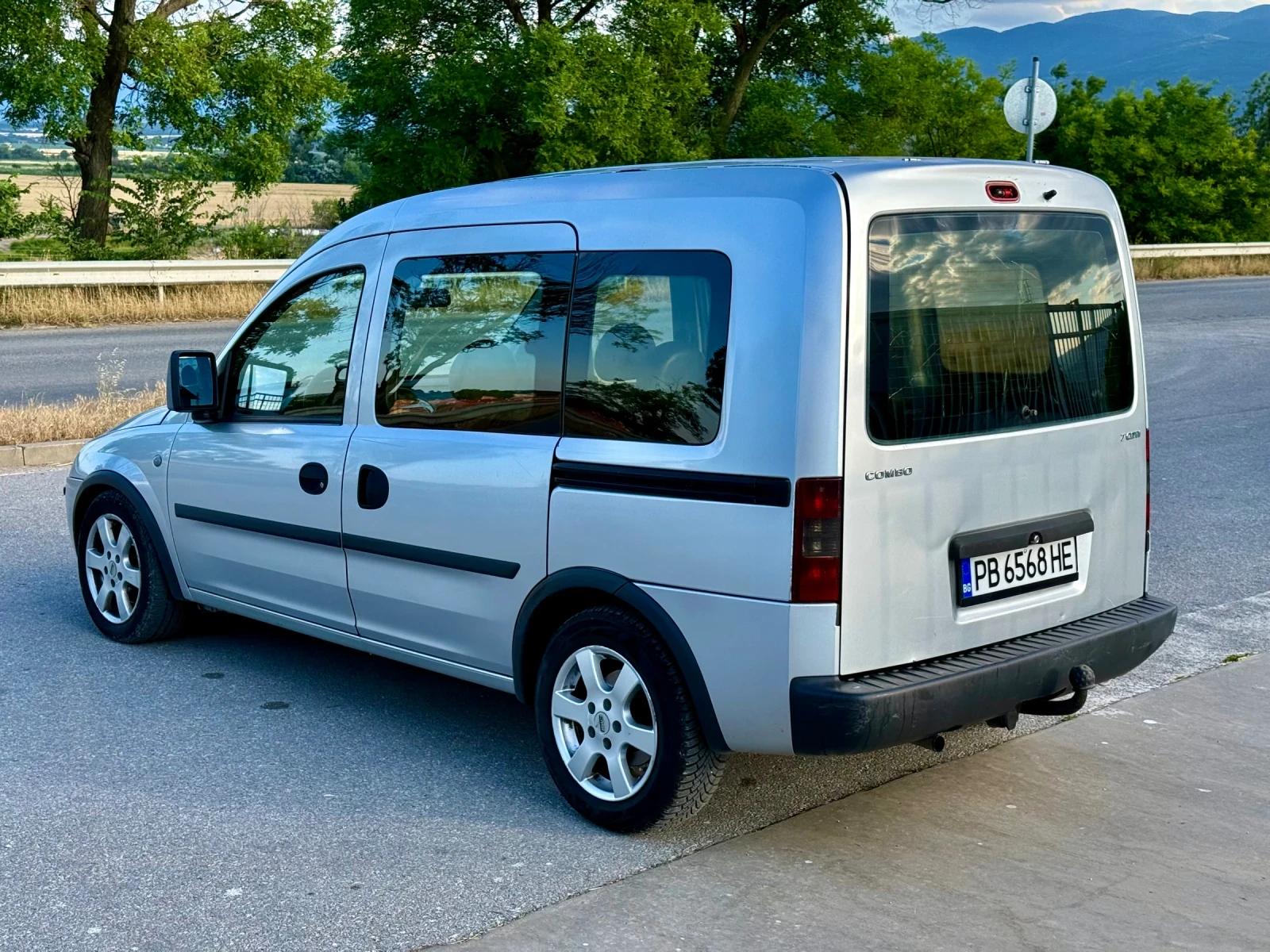 Opel Combo 1.7CDTI/ КЛИМАТИК/ ТЕГЛИЧ/ обслужено , снимка 5 - Автомобили и джипове - 54973488