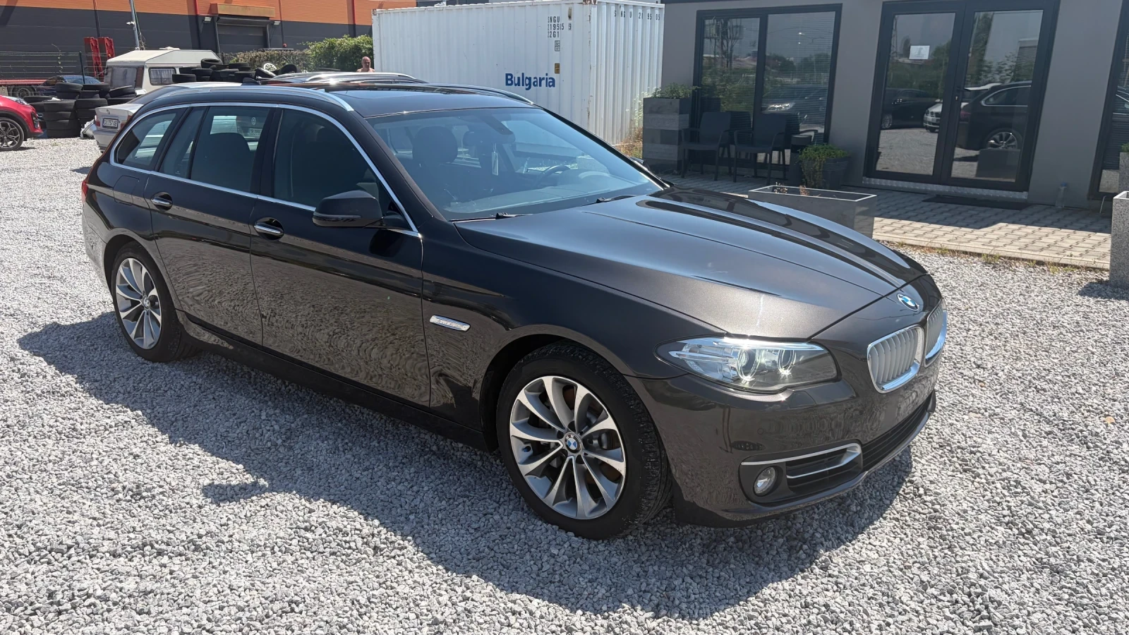 BMW 530 X-drive 3.0D-258k.c. /Панорама, Автомат/, снимка 8 - Автомобили и джипове - 55100037