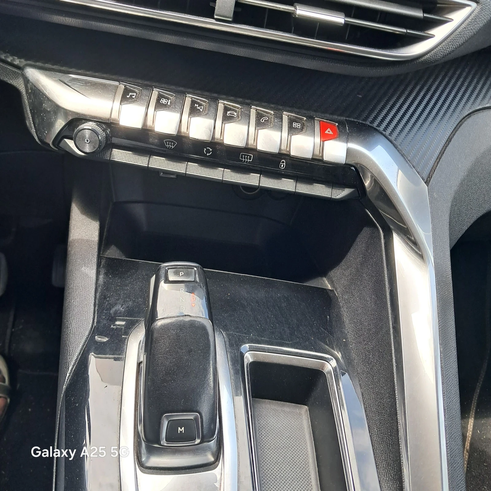Peugeot 3008 15 нави автомат, снимка 15 - Автомобили и джипове - 55150418