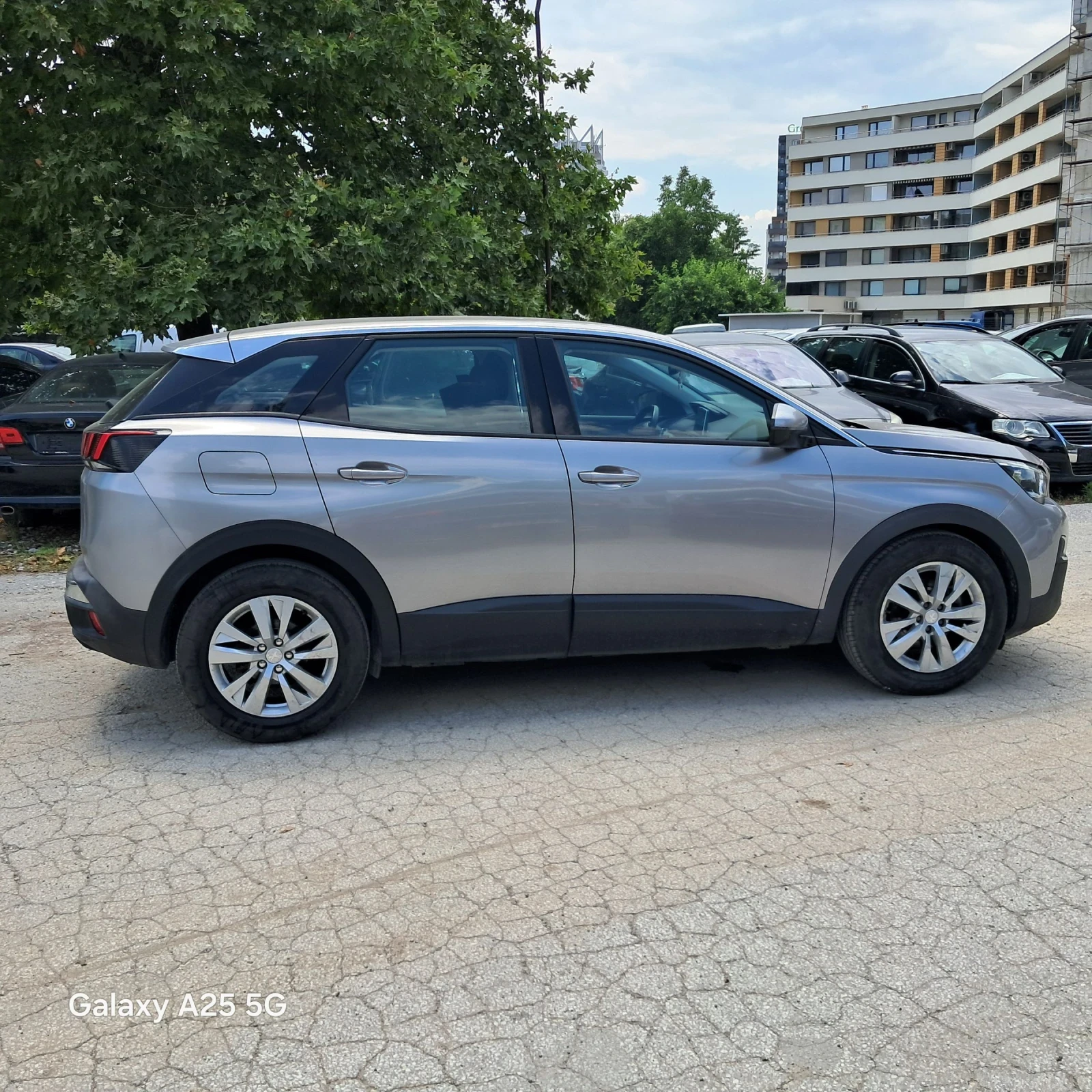 Peugeot 3008 15 нави автомат, снимка 4 - Автомобили и джипове - 55150418