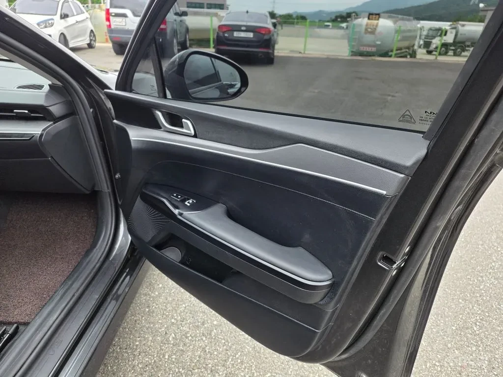 Kia K5 ГАЗ | BLIND SPOT| ОБДУХВАНЕ | DIGITAL DASH, снимка 9 - Автомобили и джипове - 55215030
