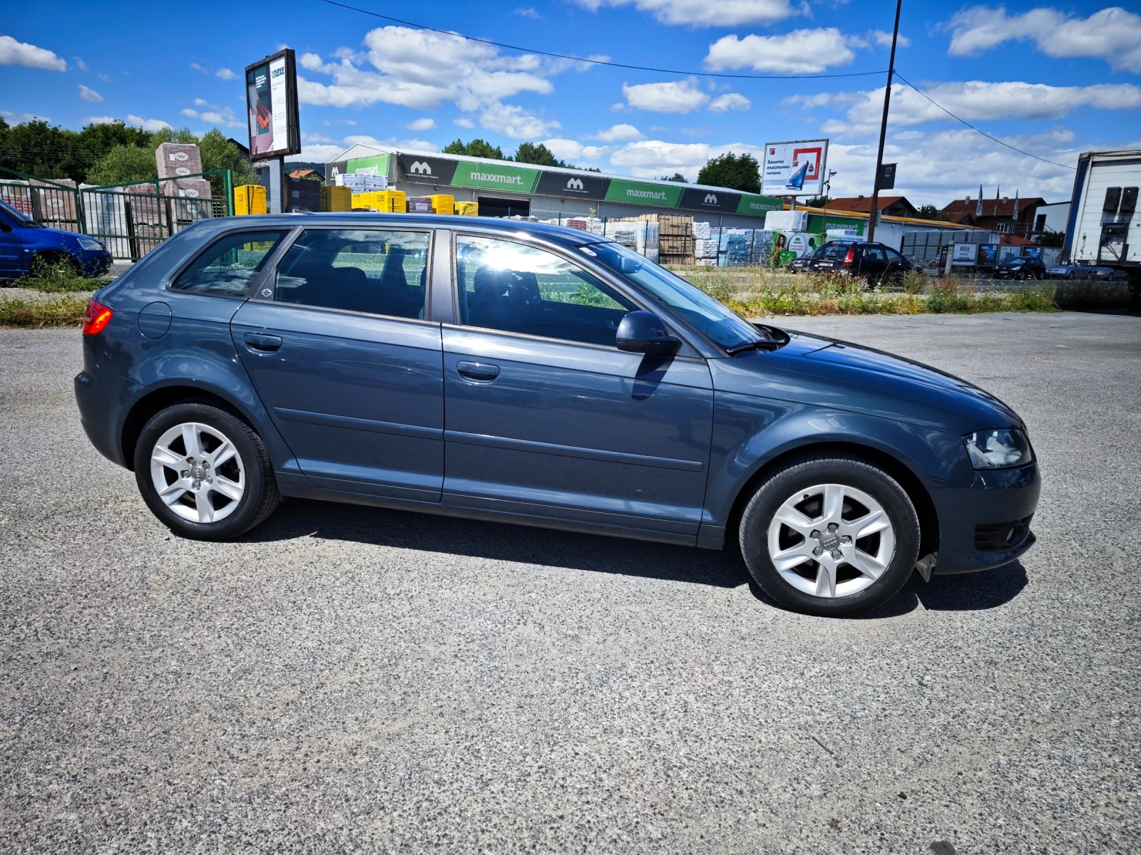 Audi A3 1.6 i, снимка 6 - Автомобили и джипове - 55300753