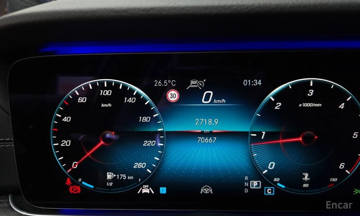 Mercedes-Benz E 220, снимка 8 - Автомобили и джипове - 55401315