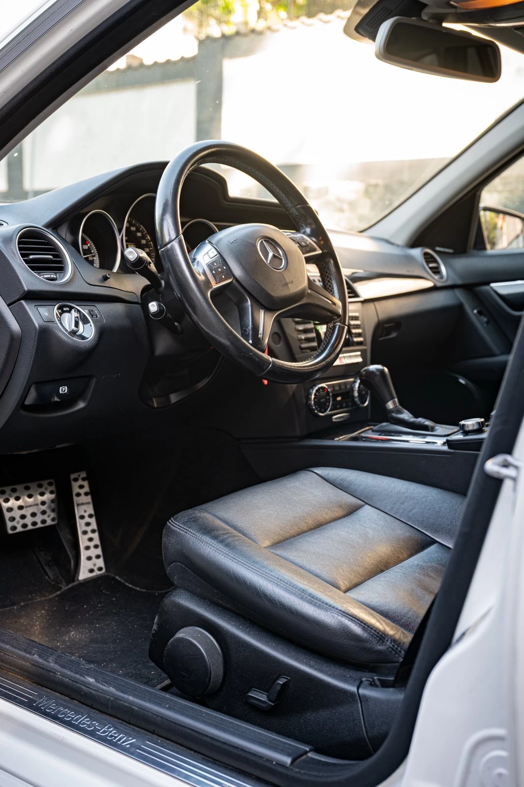 Mercedes-Benz C 250 4 MATIC, снимка 14 - Автомобили и джипове - 55515771