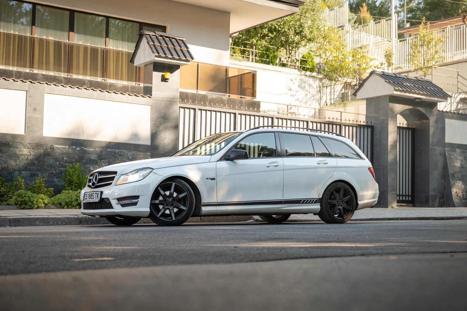 Mercedes-Benz C 250 4 MATIC, снимка 11 - Автомобили и джипове - 55515771