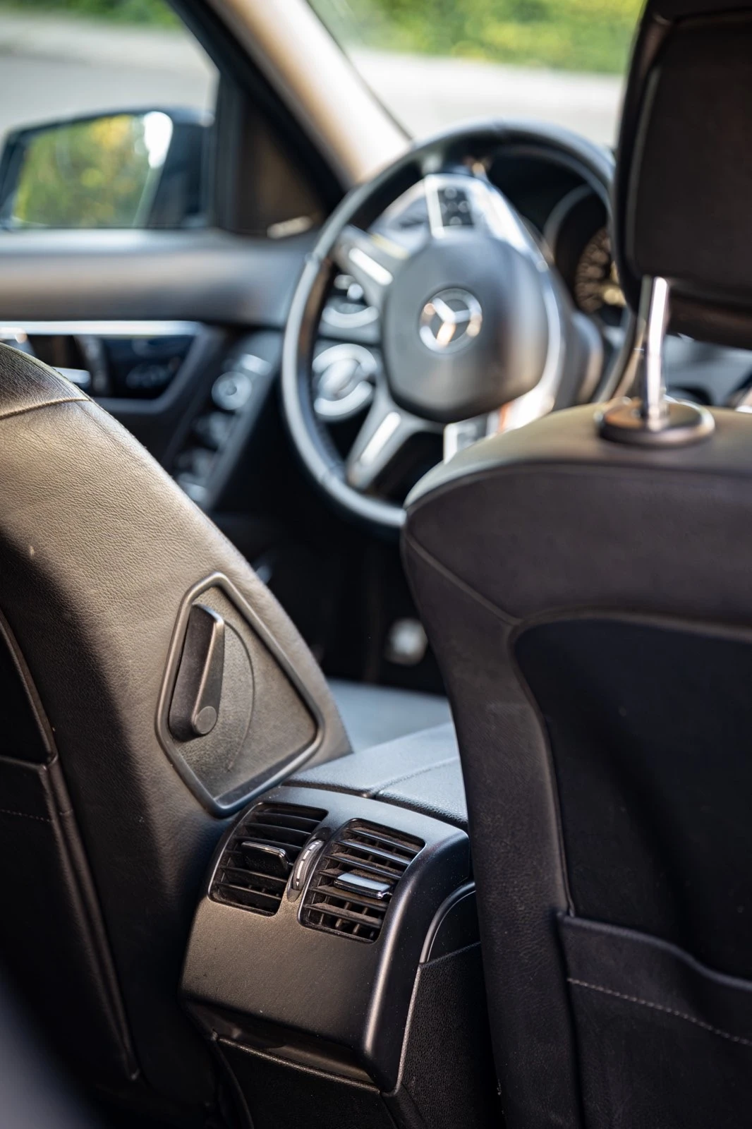 Mercedes-Benz C 250 4 MATIC, снимка 13 - Автомобили и джипове - 55515771