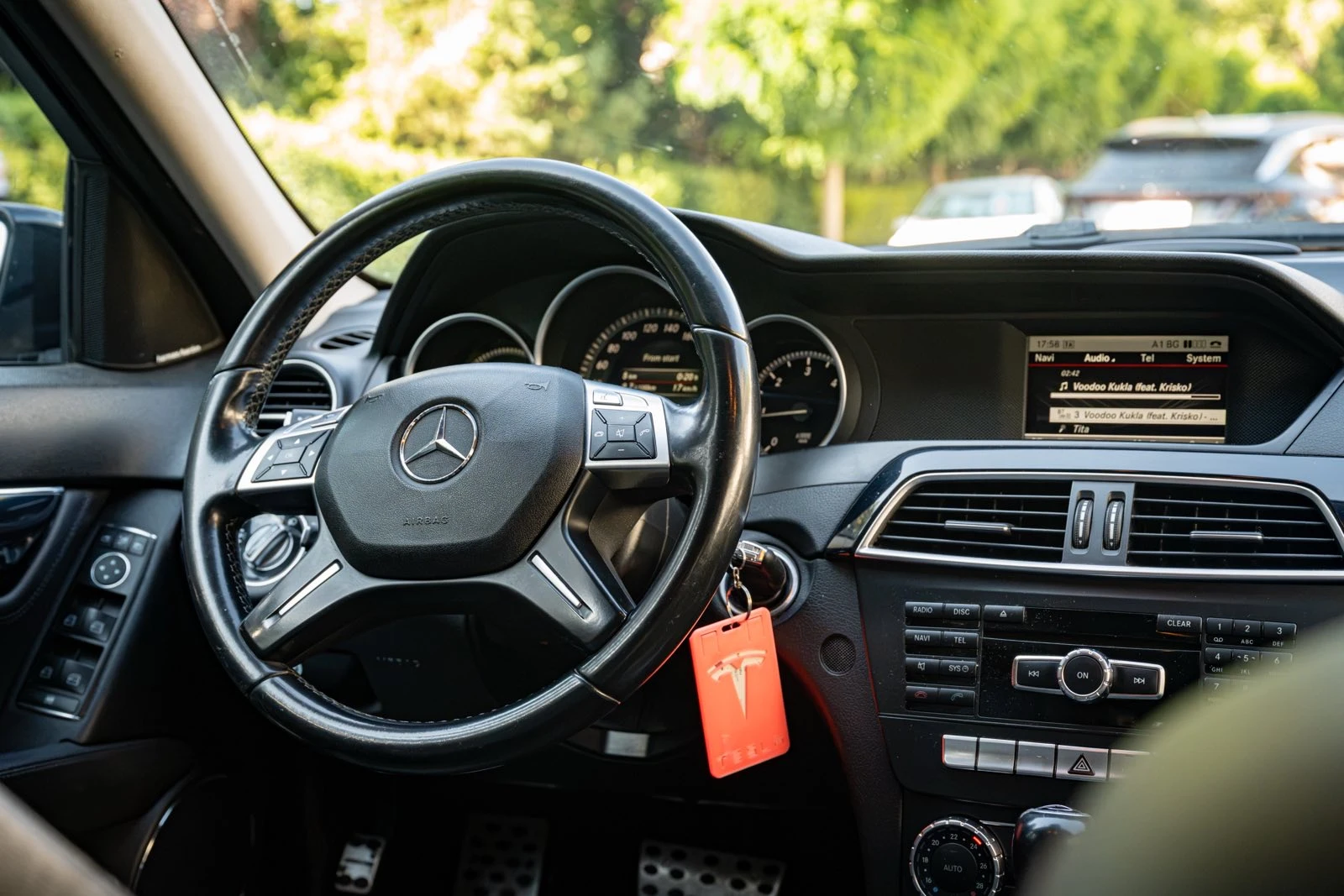Mercedes-Benz C 250 4 MATIC, снимка 5 - Автомобили и джипове - 55515771
